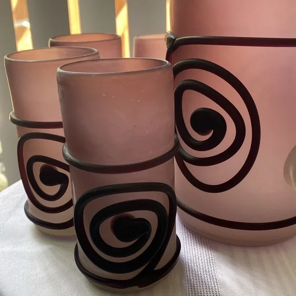 A  five piece set of purple art glass pitcher and glasses - Picture 6 of 16